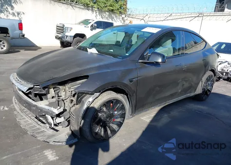 2021 Tesla Model Y Performance Dual Motor All-Wheel Drive from USA, damaged, VIN 5YJYGDEF9MF097922